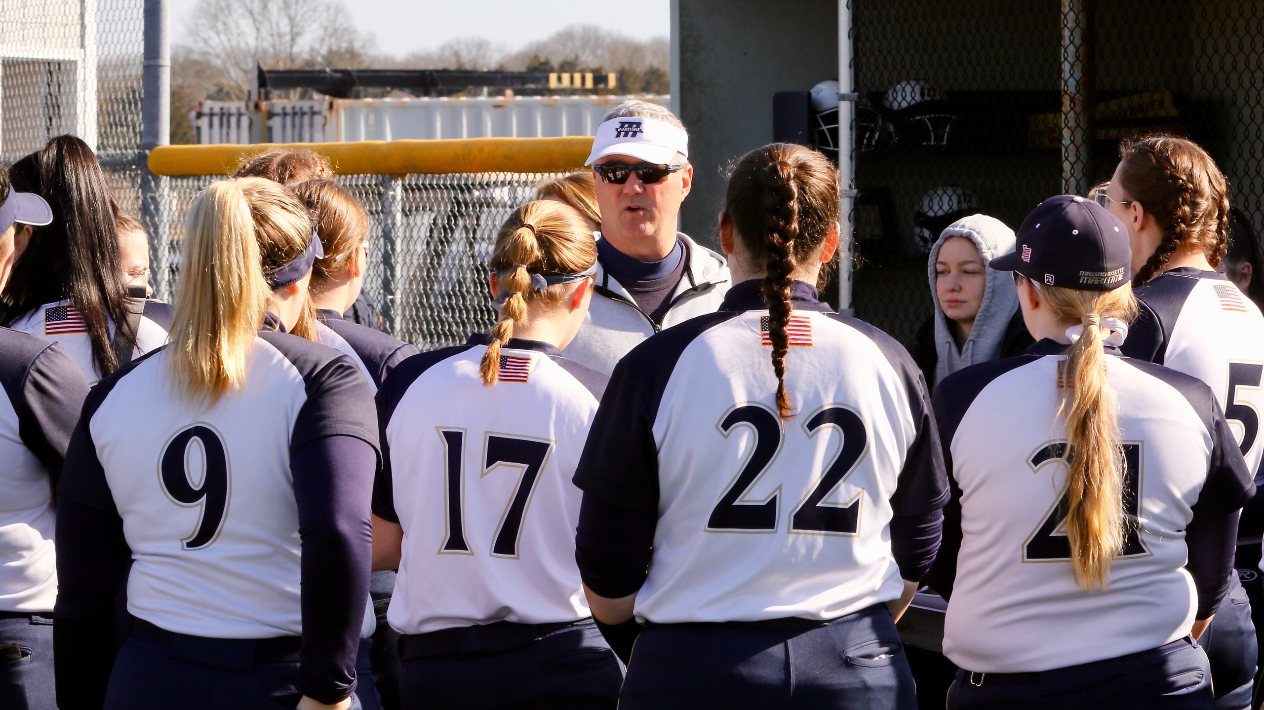 Softball Drops a Pair to Bridgewater in Conference Play