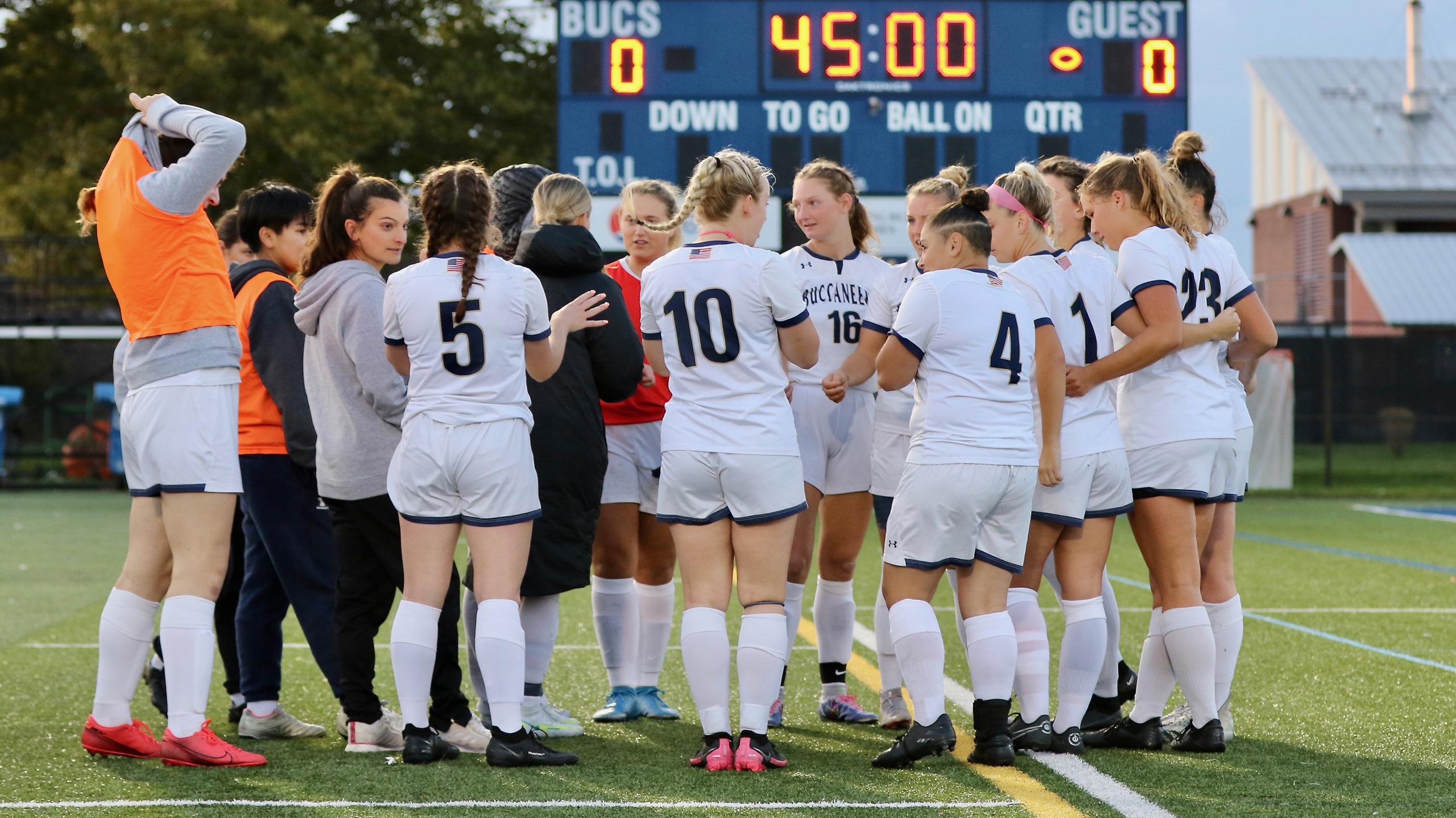 Women's Soccer Fall on the Road to Rams