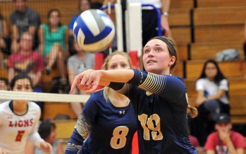 Volleyball Tops Fitchburg State 3-1 For First MASCAC Victory