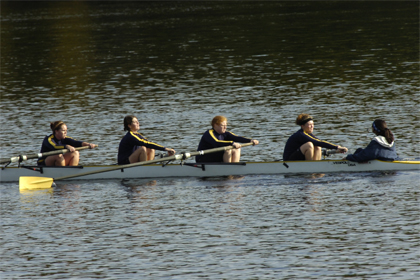 Crew Opens 2009 Fall Schedule With Solid Performances At Lowell Textile River Regatta