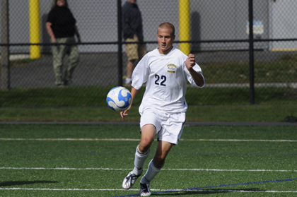 Late Three Goal Rally In Closing Minutes Propels Men's Soccer To Season Opening 3-1 Non-League Victory At Mount Ida