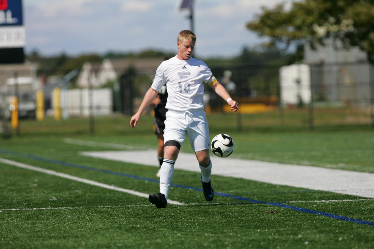 Brett Young Records Six Saves For First Collegiate Shutout, Derek Young, McCord Net Markers As Men's Soccer Notches 2-0 Non-League Victory At Tufts