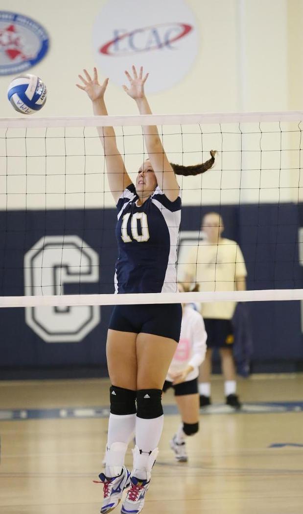 Brain, Klangos Combine For 11 Kills As Volleyball Drops 3-0 Decision At Pine Manor