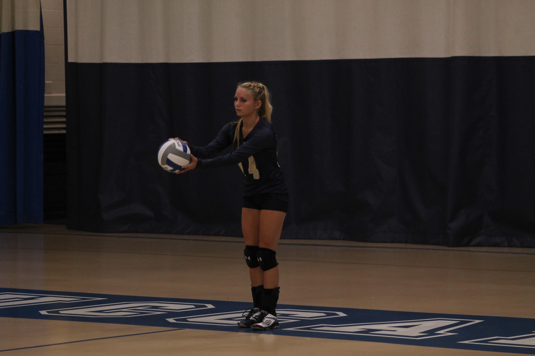 Volleyball Takes First Set in 3-1 Loss to SUNY Maritime
